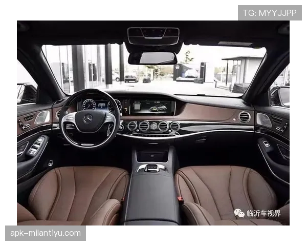 浓眉训练完直接钻进百万豪车，这自律和排场真就同时拉满了？
